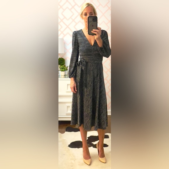 Alice & Olivia, NWOT, size 4, black/grey faux wrap dress - Picture 4 of 10